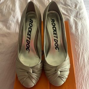 Silver silk like pumps size 9 1/2 by rocket dog